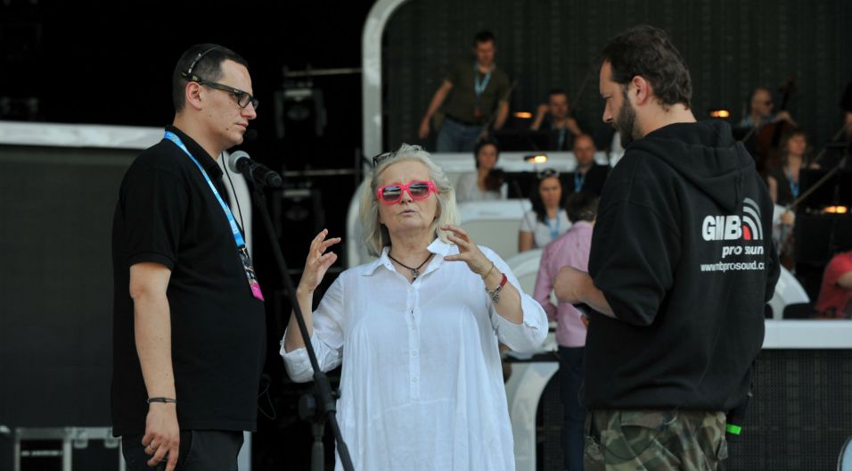 Magda Umer zadbała o każdy szczegół swojego występu (fot.J. Bogacz)