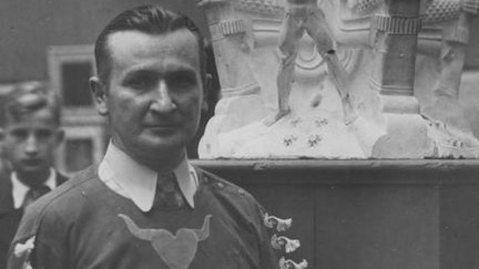 DiCaprio produces documentary on Polish artist