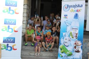 dzieciom-smakuje-woda-z-anakonda-bockiem-i-cielaczkiem