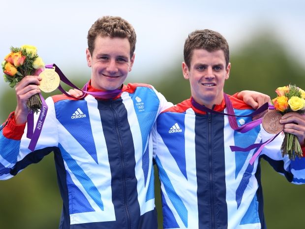 Bracia Brownlee zdominowali olimpijski triathlon w Londynie (fot. Getty Images)