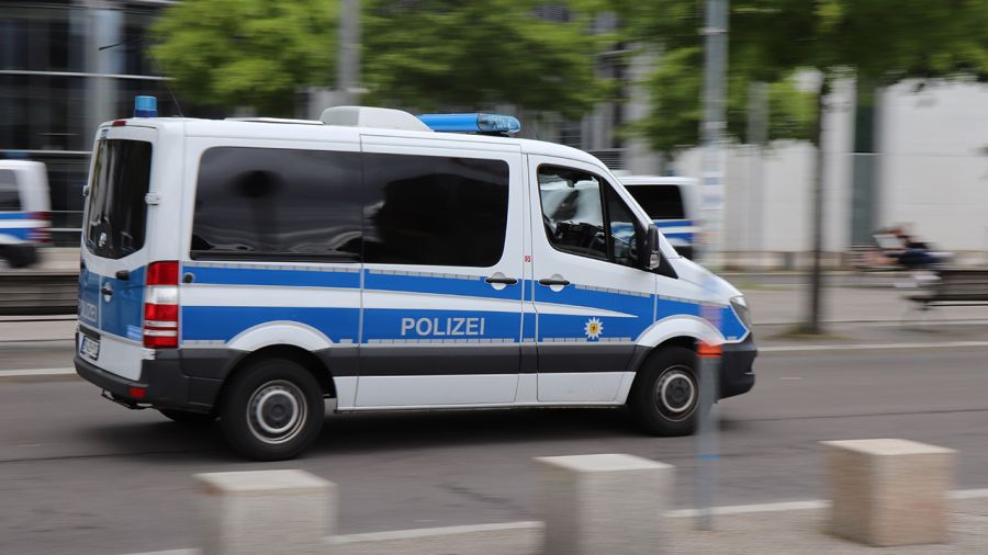 Niemiecka policja prowadzi śledztwo w sprawie śmierci dziecka (fot. Shutterstock/SteffenTravel)