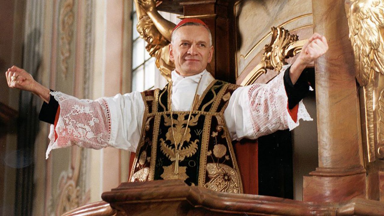 W rolę kard. Stefana Wyszyńskiego w filmie Teresy Kotlarczyk wcielił się Andrzej Seweryn (fot. Materiały prasowe) W rolę kard. Stefana Wyszyńskiego w filmie Teresy Kotlarczyk wcielił się Andrzej Seweryn (fot. Materiały prasowe)