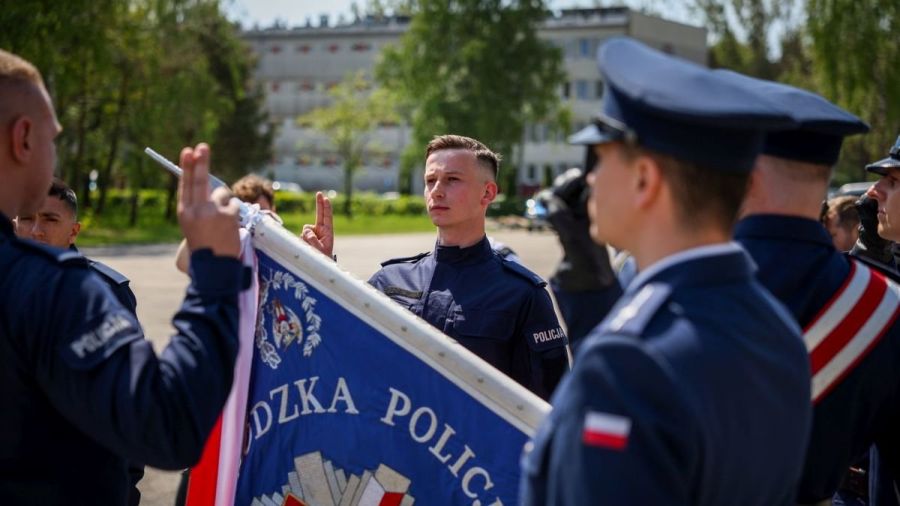 Policyjne ślubowanie. Do służby dołączyło 21 funkcjonariuszy