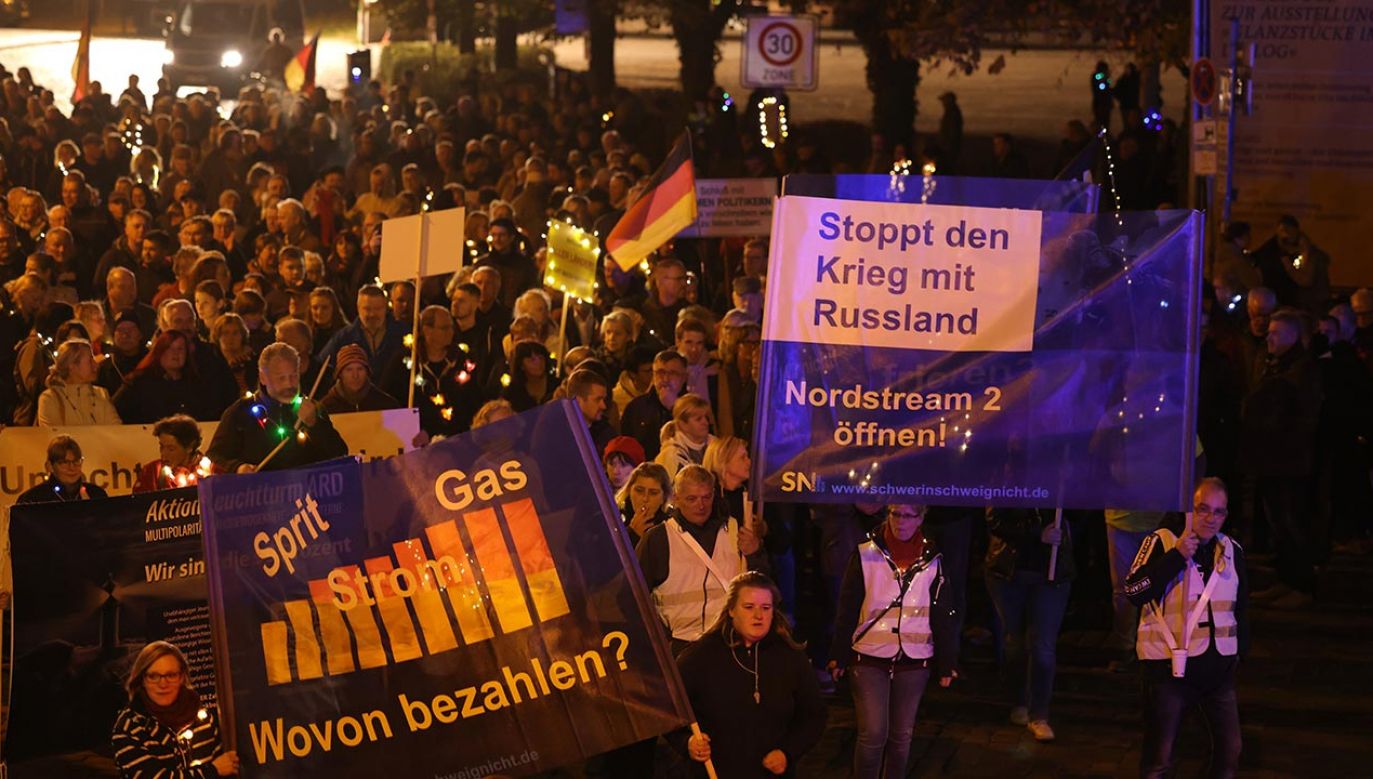 Wielu Niemców ma prorosyjskie nastawienie (fot. Sean Gallup/Getty Images)