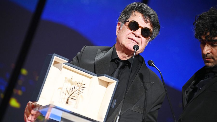 Reżyser Jafar Panahi odebrał nagrodę za najlepszy film (fot. Stephane Cardinale/Corbis via Getty Images)