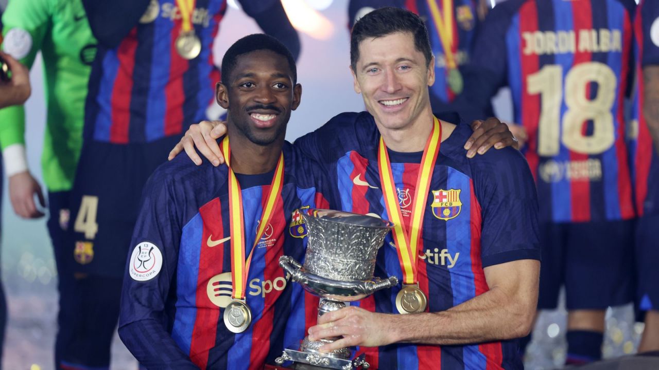 Ousmane Dembele i Robert Lewandowski (fot. Getty Images)