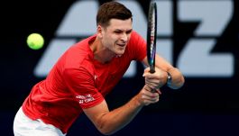 Hubert Hurkacz niespodziewanie stracił seta z niżej notowanym rywalem (fot. Getty).
