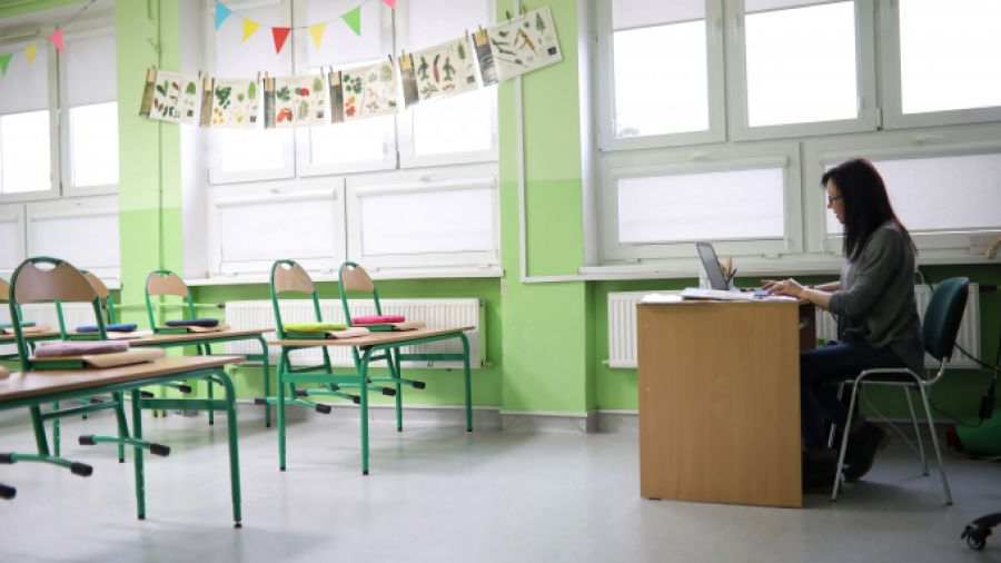 W Wielkopolsce poszukiwani nauczyciele przedmiotów ścisłych i wychowania przedszkolnego (fot. PAP)