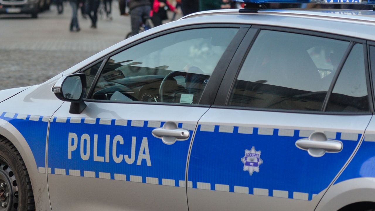 Koronawirus. Policja ostrzega przed fake newsem (fot. Artur Widak/NurPhoto via Getty Images) Koronawirus. Policja ostrzega przed fake newsem (fot. Artur Widak/NurPhoto via Getty Images)