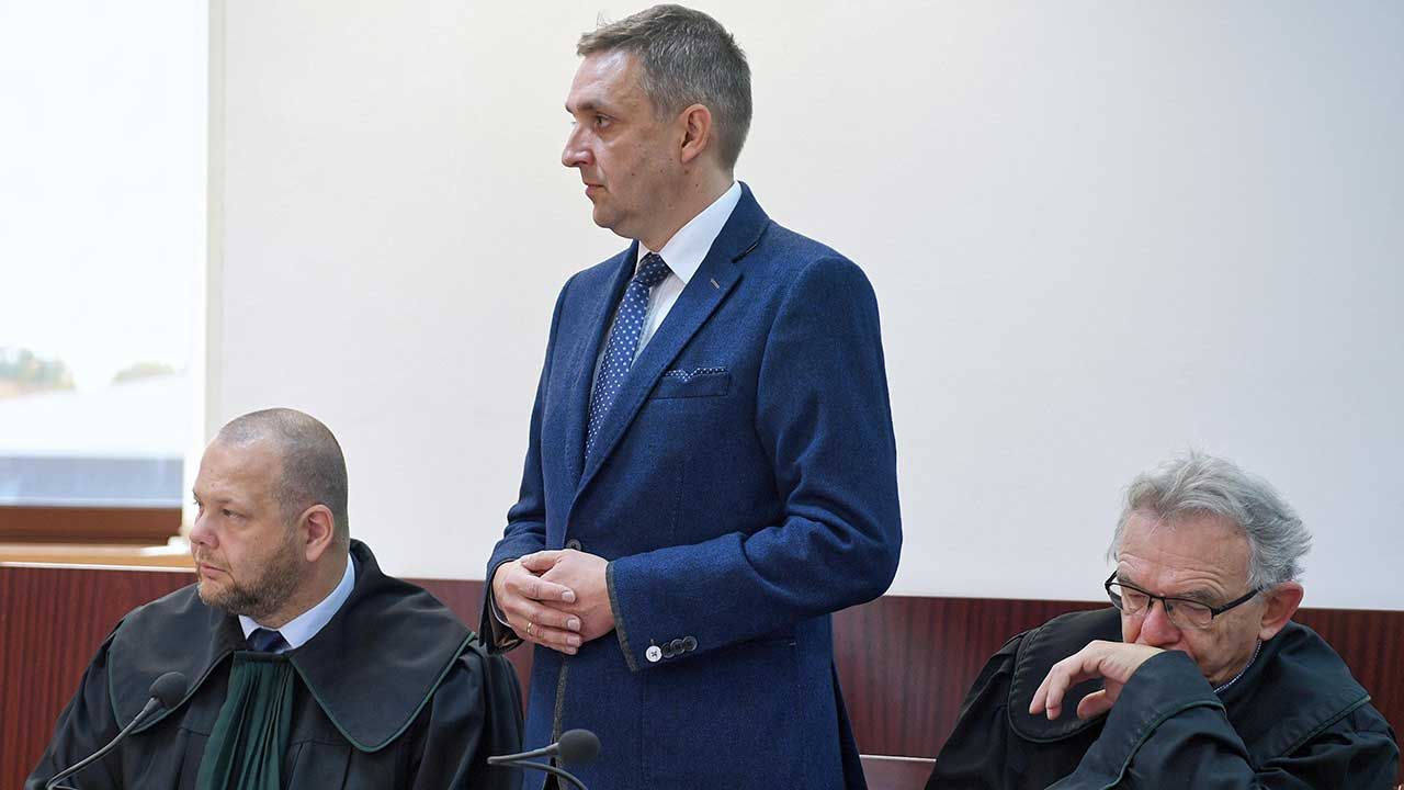 Prokuratura oskarżyła Kiełba o przyjęcie 20 tys zł łapówki (fot. arch. PAP/Darek Delmanowicz) Prokuratura oskarżyła Kiełba o przyjęcie 20 tys zł łapówki (fot. arch. PAP/Darek Delmanowicz)