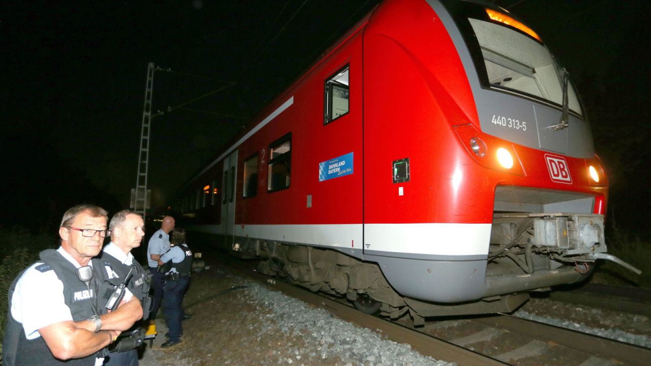 Do ataku doszło w niemieckim Wuerzburgu (fot. PAP/EPA/KARL-JOSEF HILDENBRAND) Do ataku doszło w niemieckim Wuerzburgu (fot. PAP/EPA/KARL-JOSEF HILDENBRAND)