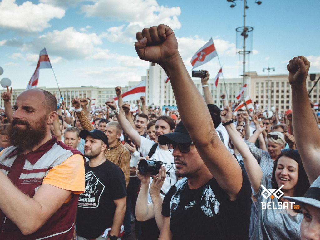 Удзельнікі «Агульнаграмадзянскага маршу за Свабоду». 16 жніўня, 2020 году. Mенск, Беларусь. (Фота: АВ / Vot Tak TV / Белсат)