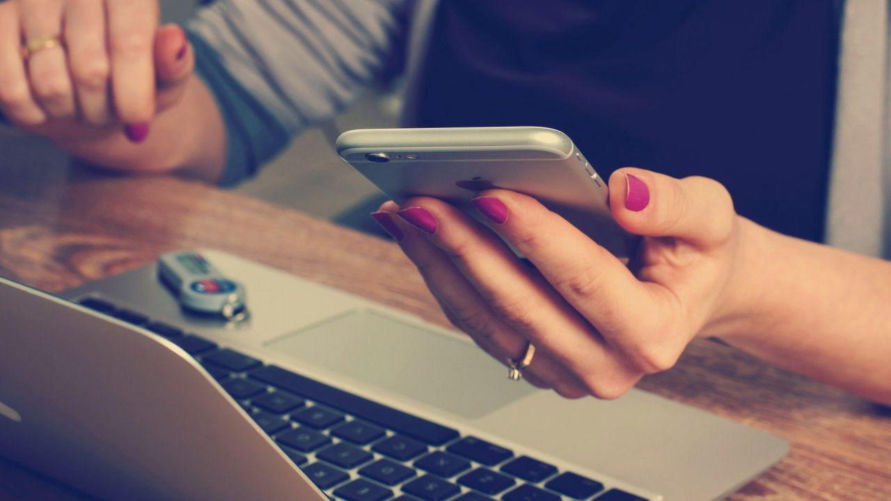 Policja Przypomina Aby Uwazac Na Falszywe Maile Linki I Sms Y Tvp Info