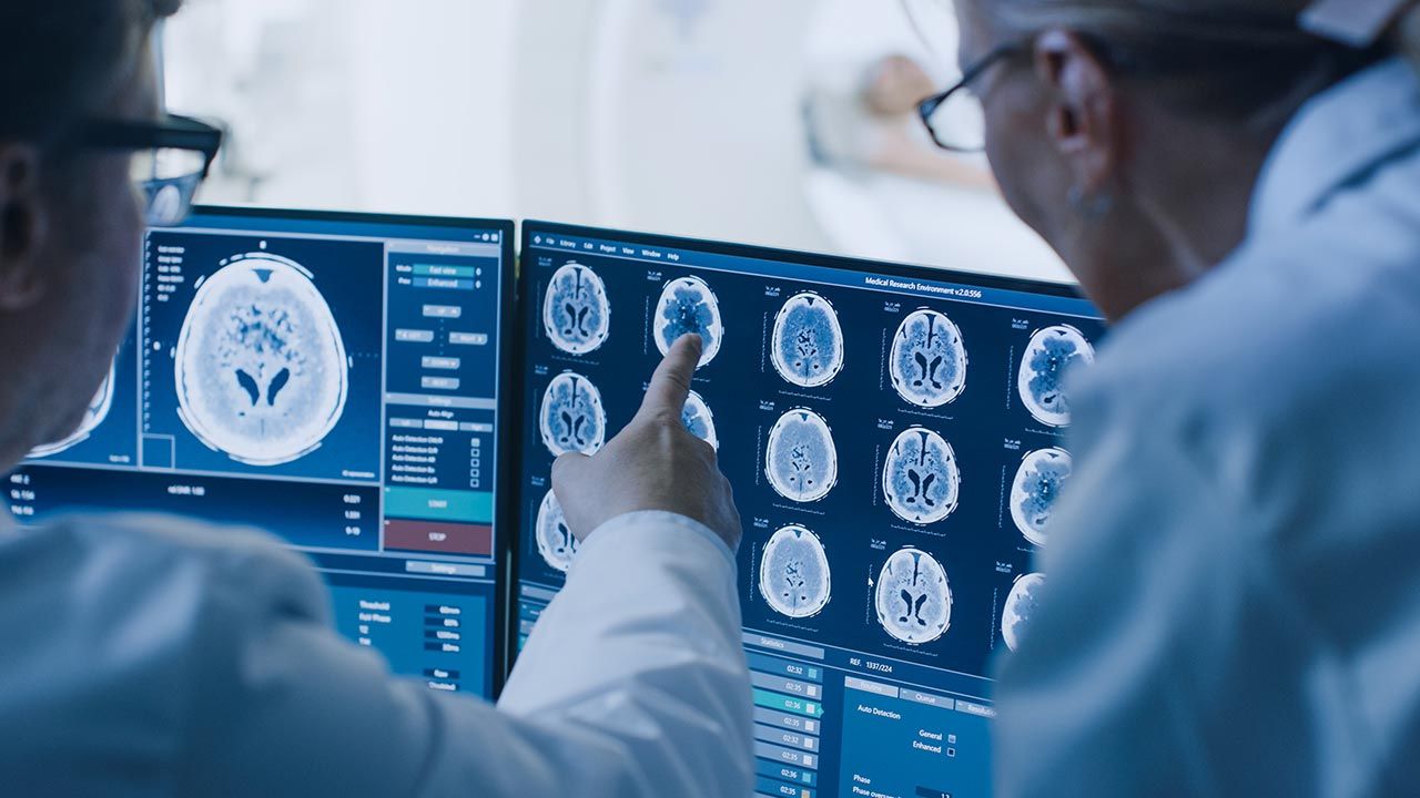 Spośród 200 przeanalizowanych artykułów 33 proc. zawierało nieprawdziwe informacje (fot. Shutterstock/orodenkoff) Spośród 200 przeanalizowanych artykułów 33 proc. zawierało nieprawdziwe informacje (fot. Shutterstock/orodenkoff)