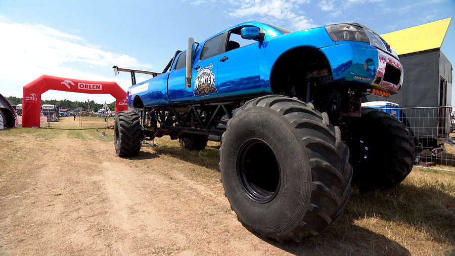Jeżdżące piękności. Rozpoczął się Master Truck Show