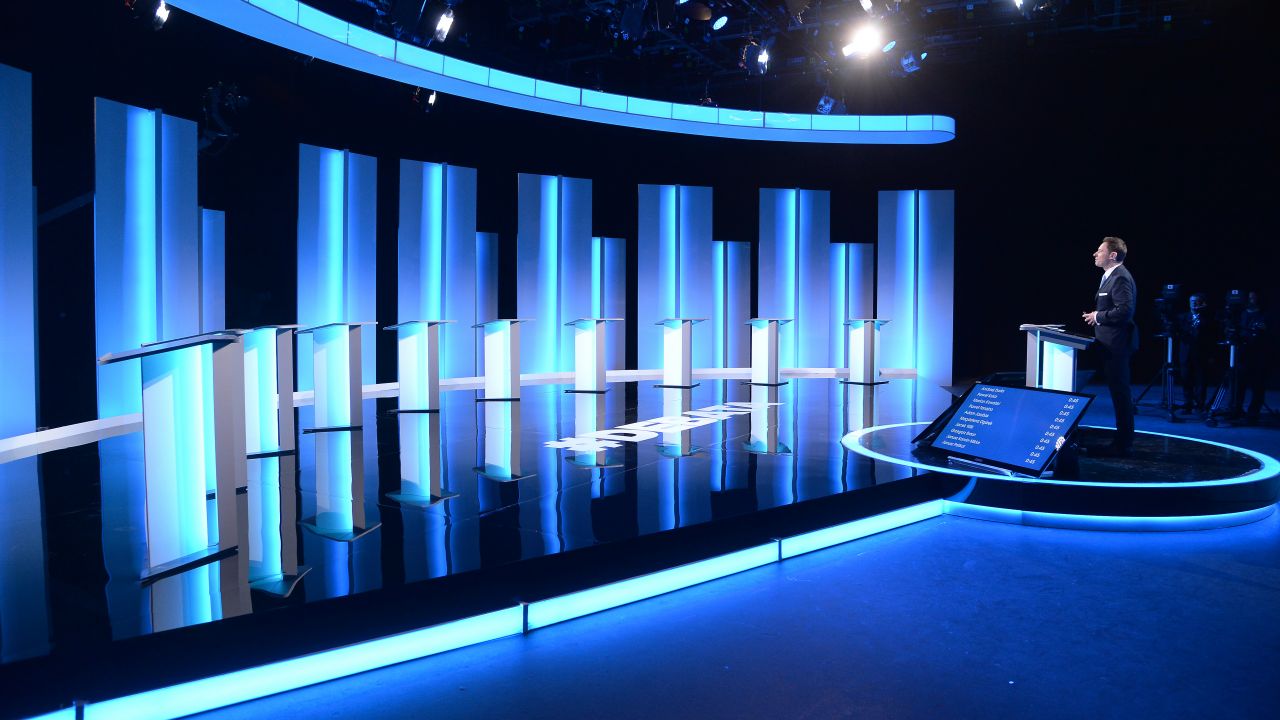 Studio przed debatą prezydencką w maju br.; spotkanie poprowadził Krzysztof Ziemiec (fot. TVP/Ireneusz Sobieszczuk) Studio przed debatą prezydencką w maju br.; spotkanie poprowadził Krzysztof Ziemiec (fot. TVP/Ireneusz Sobieszczuk)