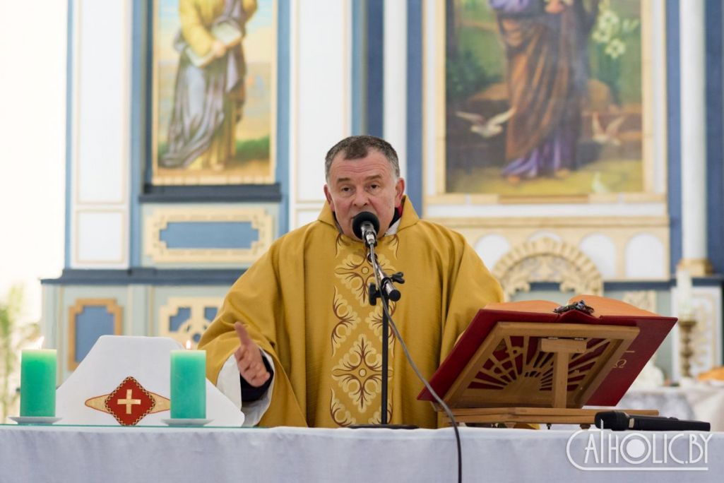 Ксёндз Генрых Акалатовіч. (Фота: Віктар Ведзень / Catholic.by)