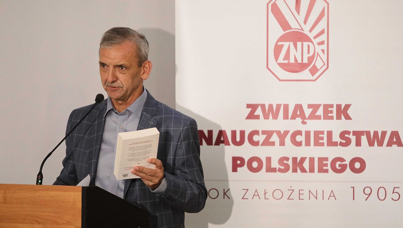 Sławomir Broniarz twierdzi, że od środy będzie protest włoski w szkołach. (fot. arch. PAP/Wojciech Olkuśnik)