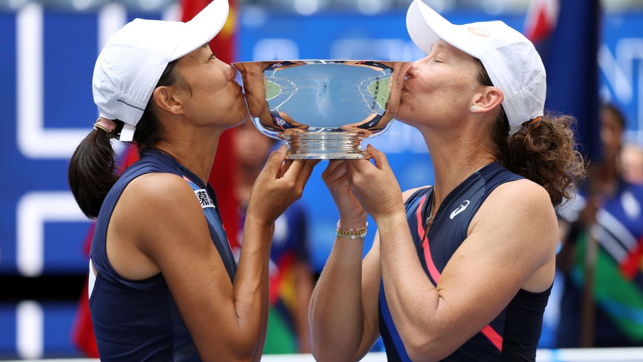 Shuai Zhang i Samantha Stosur (fot. Getty Images)