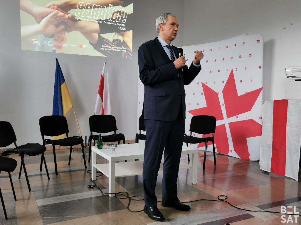 Кіраўнік НАУ Павел Латушка на імпрэзе «Яднайся» ў Беларускім моладзевым хабе. 14 чэрвеня 2023 года. Варшава, Польшча. (Фота: Белсат)