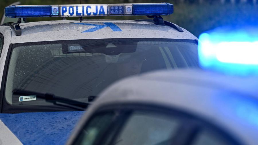 Gostyń: samochód z narkotykami w środku, zatrzymano 18-latkę oraz 26 i 36-latka (fot. PAP/Darek Delmanowicz)