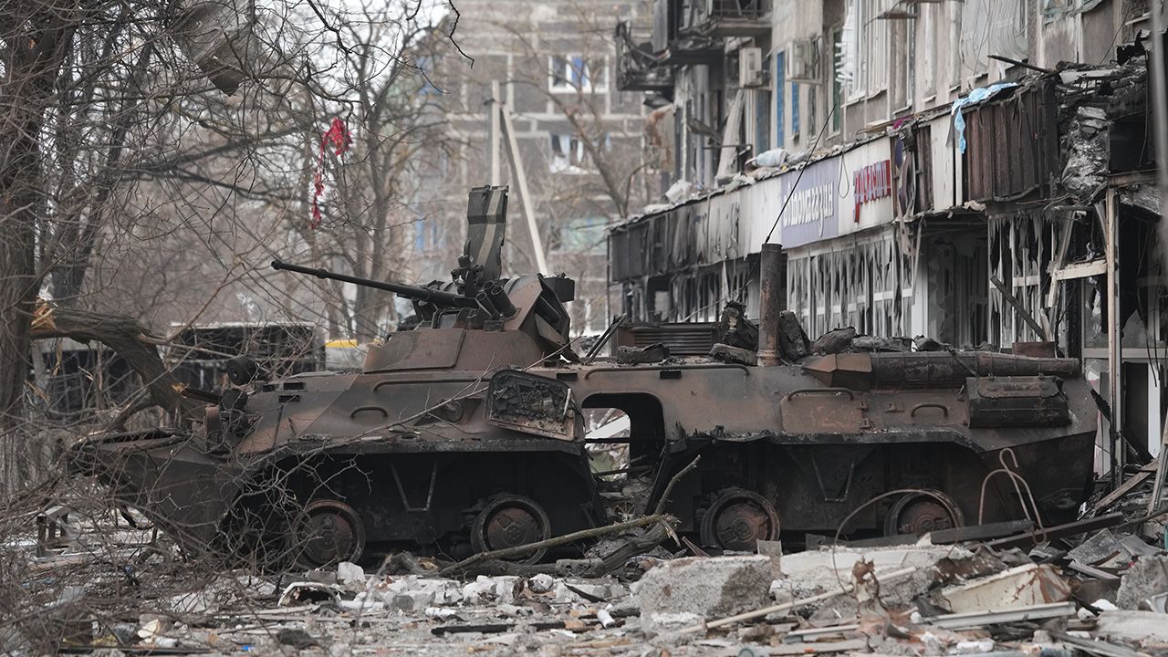 „Chcesz się stawiać, to mamy czołg” (fot. Stringer/Anadolu Agency via Getty Images, zdj. ilustr.)