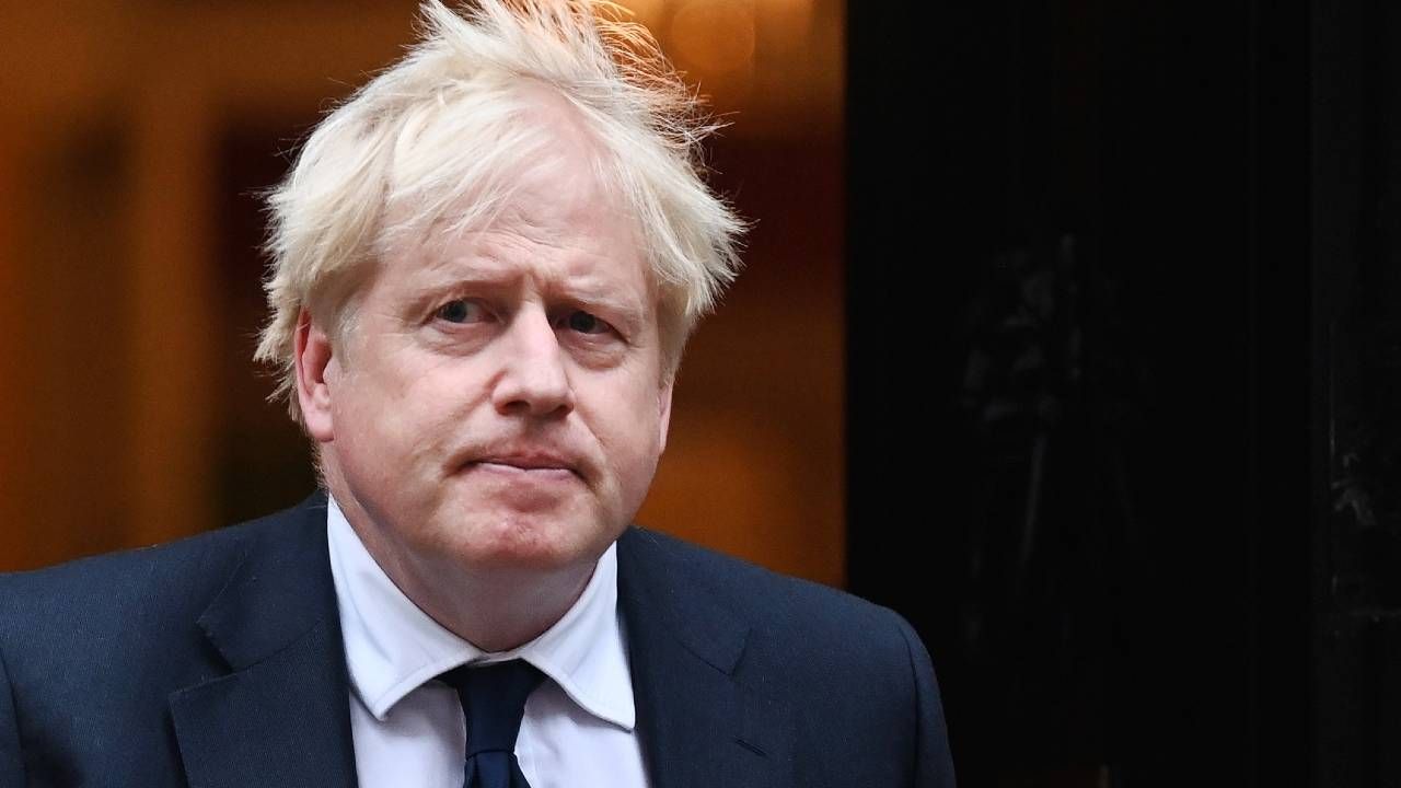 Brytyjski premier Boris Johnson był zakażony koronawirusem (fot. PAP/EPA/ANDY RAIN)