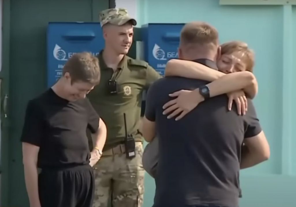 Вызваленне палітвязняў з турмы. Крыніца: Вясна / Правы чалавека ў Беларусі / Telegram