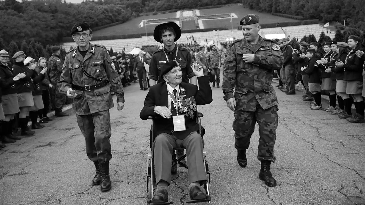 Płk Marian Tomaszewski zmarł w Wielkiej Brytanii (fot. PAP/Leszek Szymański) Płk Marian Tomaszewski zmarł w Wielkiej Brytanii (fot. PAP/Leszek Szymański)