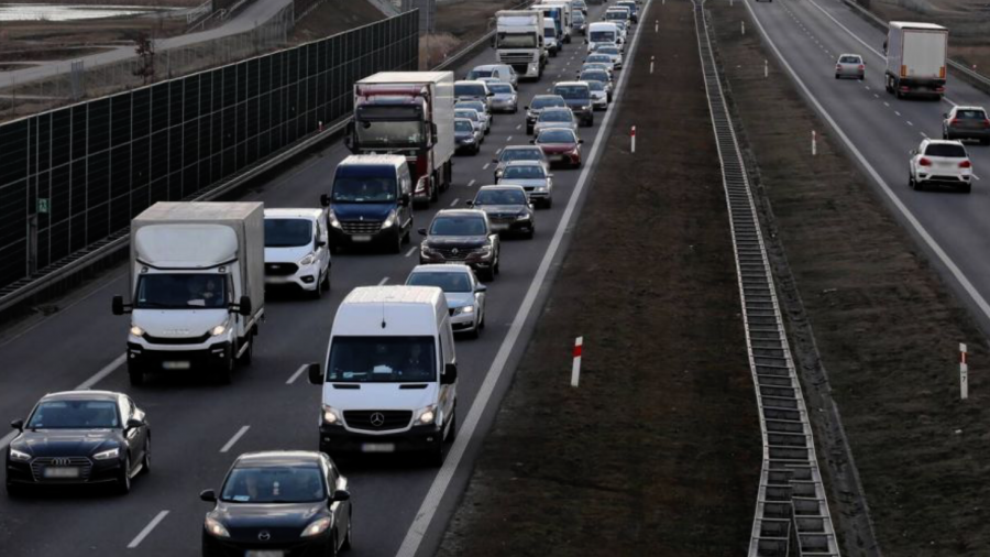 Fałkowo, S5, zderzenie 3 aut, korki na S5, Gniezno Południe, Łubowo (fot. zdj. ilustr., PAP/Paweł Supernak)