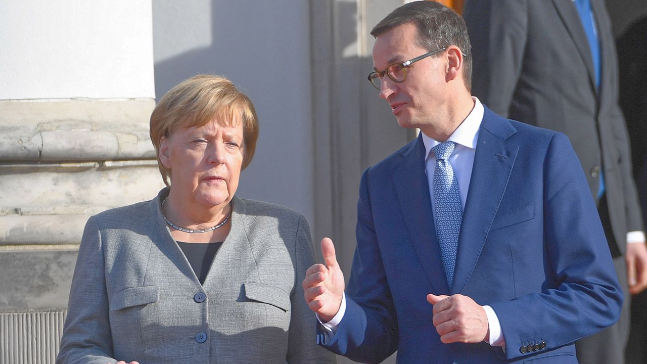 Morawiecki spotka się z ustępującą kanclerz Niemiec (fot. arch.PAP/Radek Pietruszka) Morawiecki spotka się z ustępującą kanclerz Niemiec (fot. arch.PAP/Radek Pietruszka)