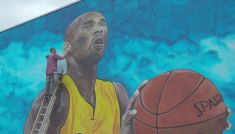 Bośnia - mural upamiętniający Kobego Bryanta (fot. Reuters)