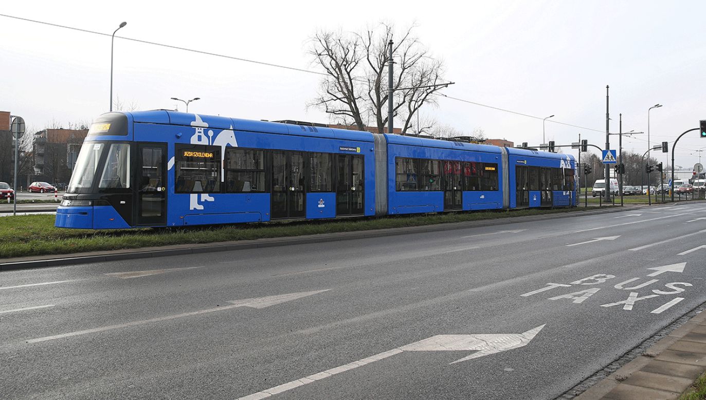 Krakowskie tramwaje stają się ostatnio coraz częściej pułapkami na kontrolerów (fot. PAP/Łukasz Gągulski)