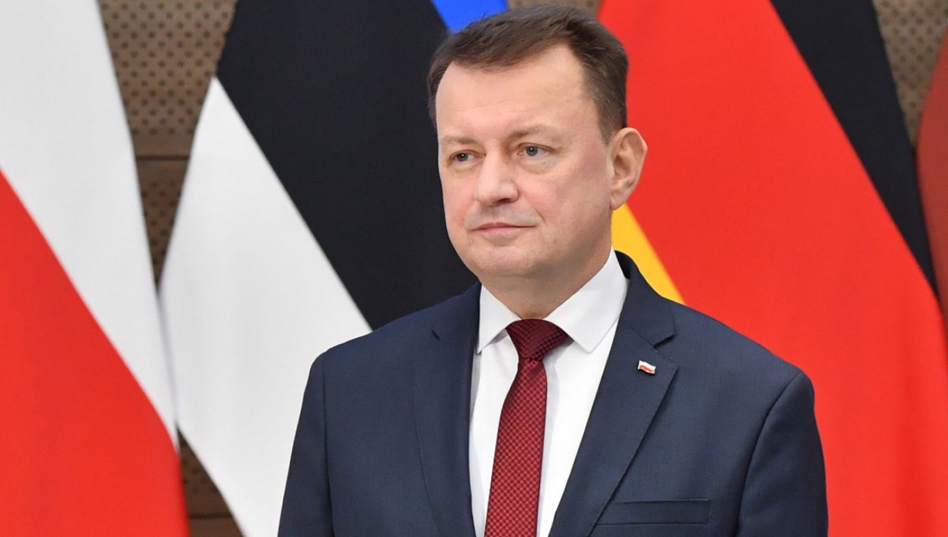 Szef MON Mariusz Błaszczak (fot. PAP/Radek Pietruszka)