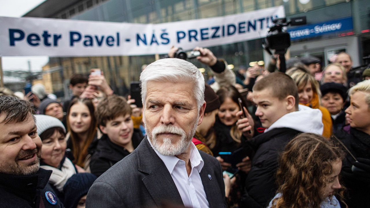Kandydujący na prezydenta Czech były generał Petr Pavel  (fot. PAP/EPA/MARTIN DIVISEK)
