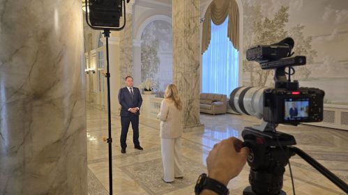 Кіраўнік Нацбанку Раман Галоўчанка падчас інтэрв'ю. Менск, Беларусь. 12 жніўня 2025 года. Фота: pressnbrb / Telegram