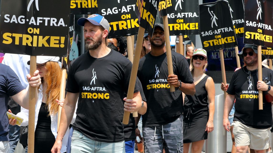 Преди профсъюзът SAG AFTRA да обяви стачка миналата седмица големите