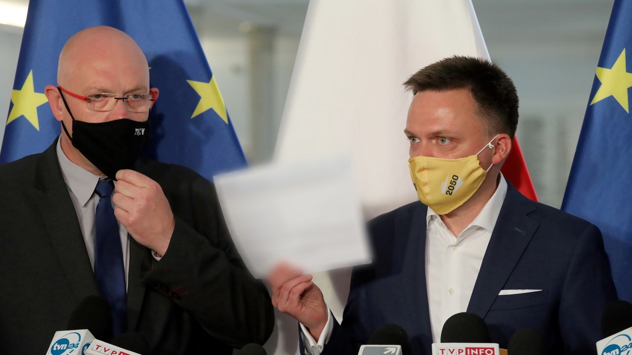 Szymon Hołownia i Michał Gramatyka (fot. PAP/Paweł Supernak) Szymon Hołownia i Michał Gramatyka (fot. PAP/Paweł Supernak)