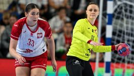 Adrianna Płaczek (po prawej, fot. PAP/Darek Delmanowicz) Adrianna Płaczek (po prawej, Darek Dalma