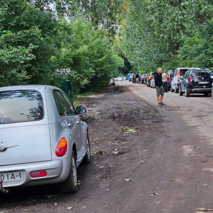 Чарга да пункту пропуску «Варшаўскі мост». Берасце, Беларусь. 29 ліпеня 2024 года. (Фота: granica_bypl / Telegram)