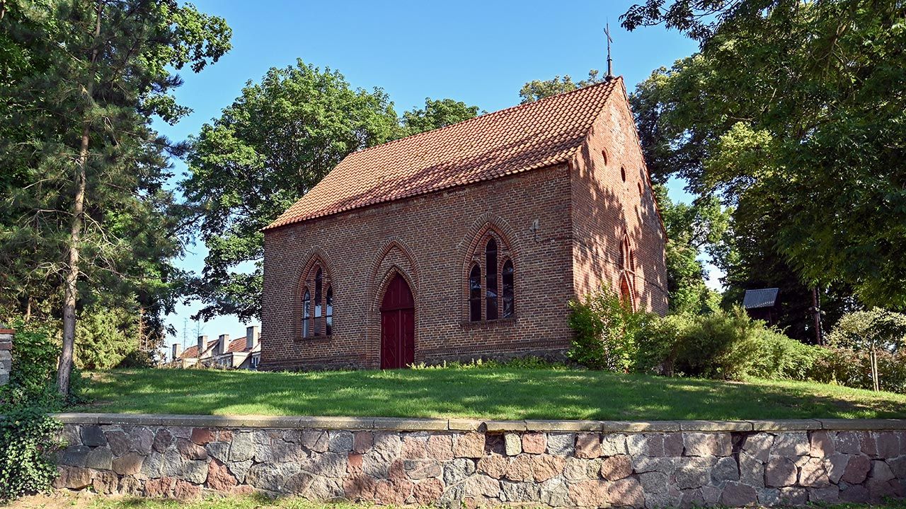 Kościół w Wiejkowie koło Wolina (fot. PAP/Marcin Bielecki)