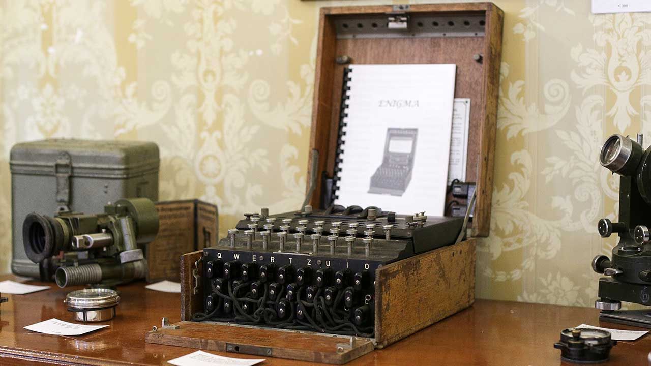 „Enigma jest maszyną szczególną i wkład polskich matematyków w złamanie jej szyfrów jest również szczególny” (fot. Octav Ganea/via REUTERS) „Enigma jest maszyną szczególną i wkład polskich matematyków w złamanie jej szyfrów jest również szczególny” (fot. Octav Ganea/via REUTERS)