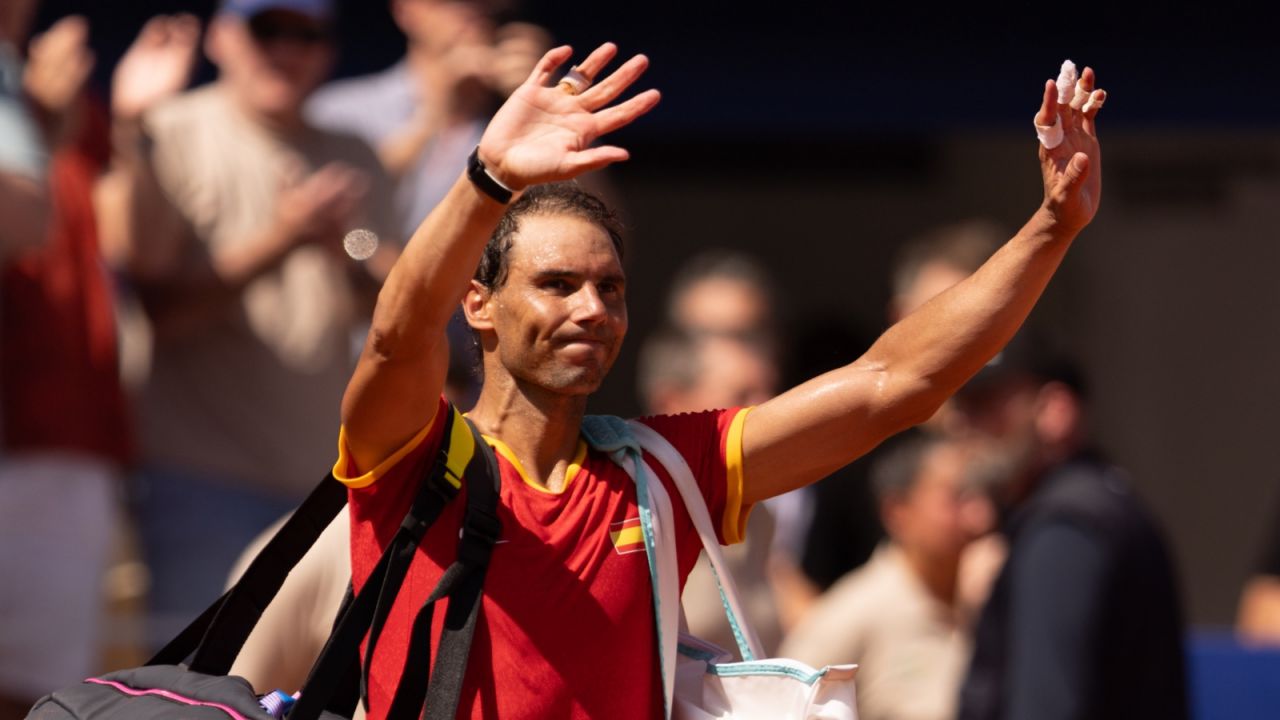 Rafael Nadal na kortach w Paryżu (fot. Getty).