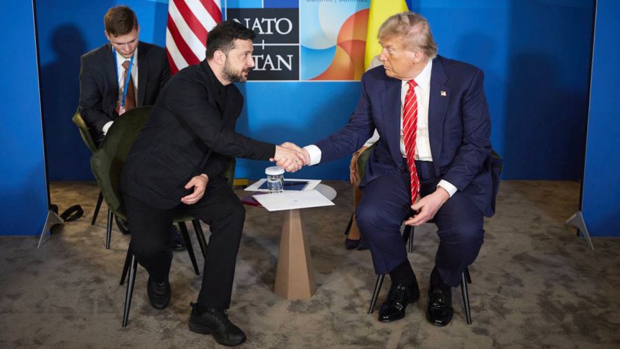 Wołodymyr Zełenski rozmawiał w piątek telefonicznie z Donaldem Trumpem (fot. Zelenskiy / Getty Images).