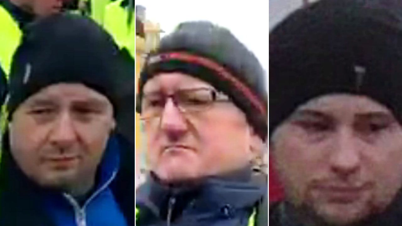 Funkcjonariusze zwracają się z prośbą o pomoc w ustaleniu tożsamości uczestników protestu (fot. KSP Warszawa) Funkcjonariusze zwracają się z prośbą o pomoc w ustaleniu tożsamości uczestników protestu (fot. KSP Warszawa)