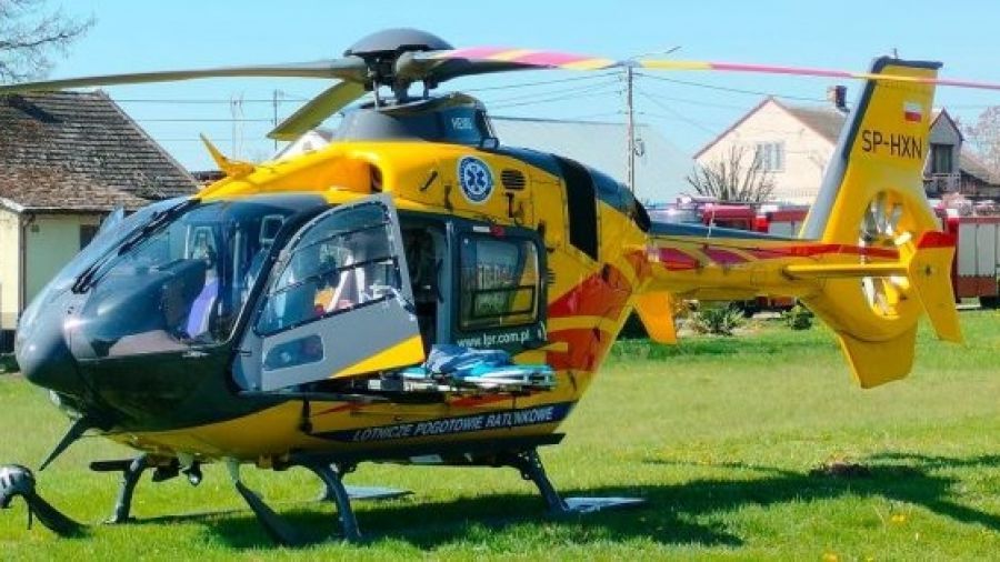 Anielin. Wypadek na DK11. Musieli wezwać śmigłowiec (fot. OSP Ożarów, zdj. ilust.)