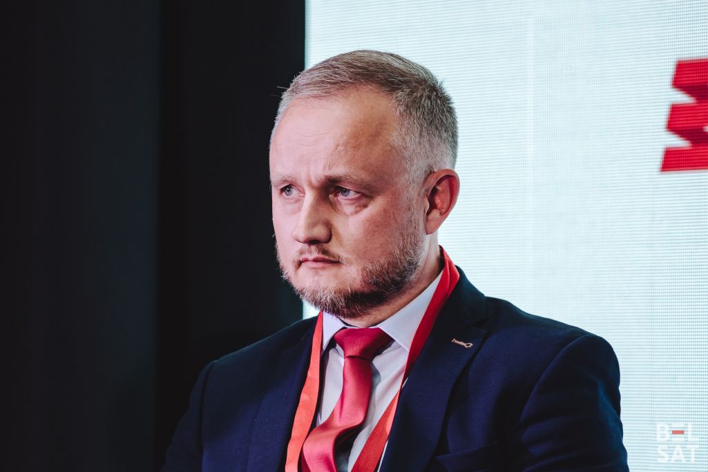 Архіўнае фота. Аляксандр Азараў на Вялікай палітычнай канферэнцыі аб выбарах у Каардынацыйную раду трэцяга склікання. Варшава, Польшча. 19 траўня 2024 года. (Фота: Белсат)