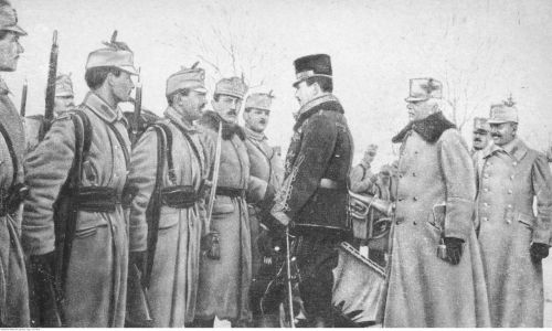 Walki austriacko-rosyjskie o Przemyśl. Cesarz Karol I wizytuje armię pod Przemyślem, 1915 rok. Fot. NAC/IKC, sygn. 1-H-30-4