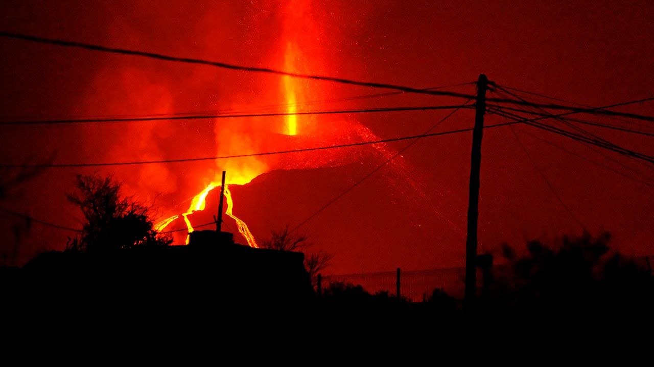 W sobotę odbyły się tylko 4 z 34 przewidzianych rejsów (fot. Europa Press via Getty Images) W sobotę odbyły się tylko 4 z 34 przewidzianych rejsów (fot. Europa Press via Getty Images)