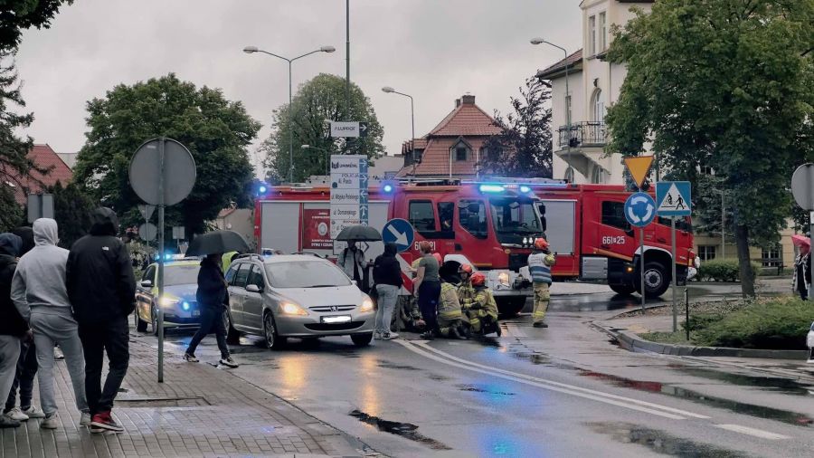 Złotów wypadek - groźne potrącenie rowerzystki (fot. 77400.pl)